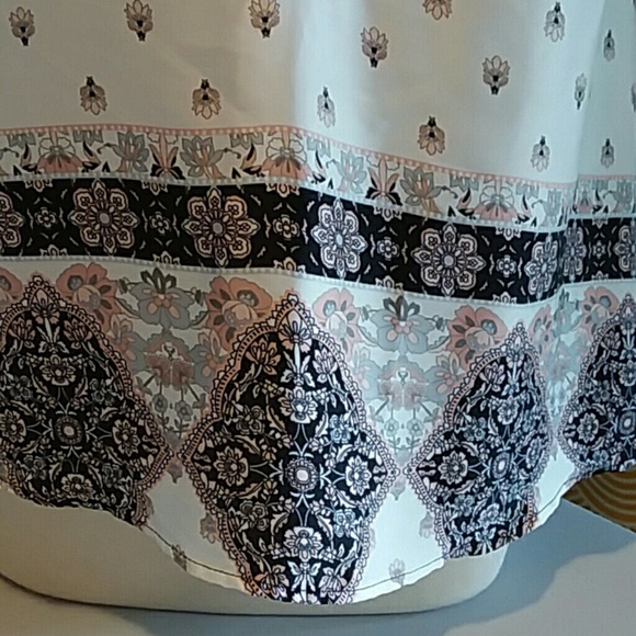 Maurices floral lace camisole  top - Picture 3 of 8